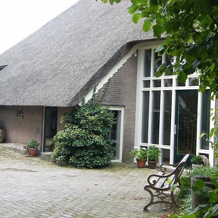 Bed and Breakfast Bij Ons Op 20 Nijeveen Exterior foto
