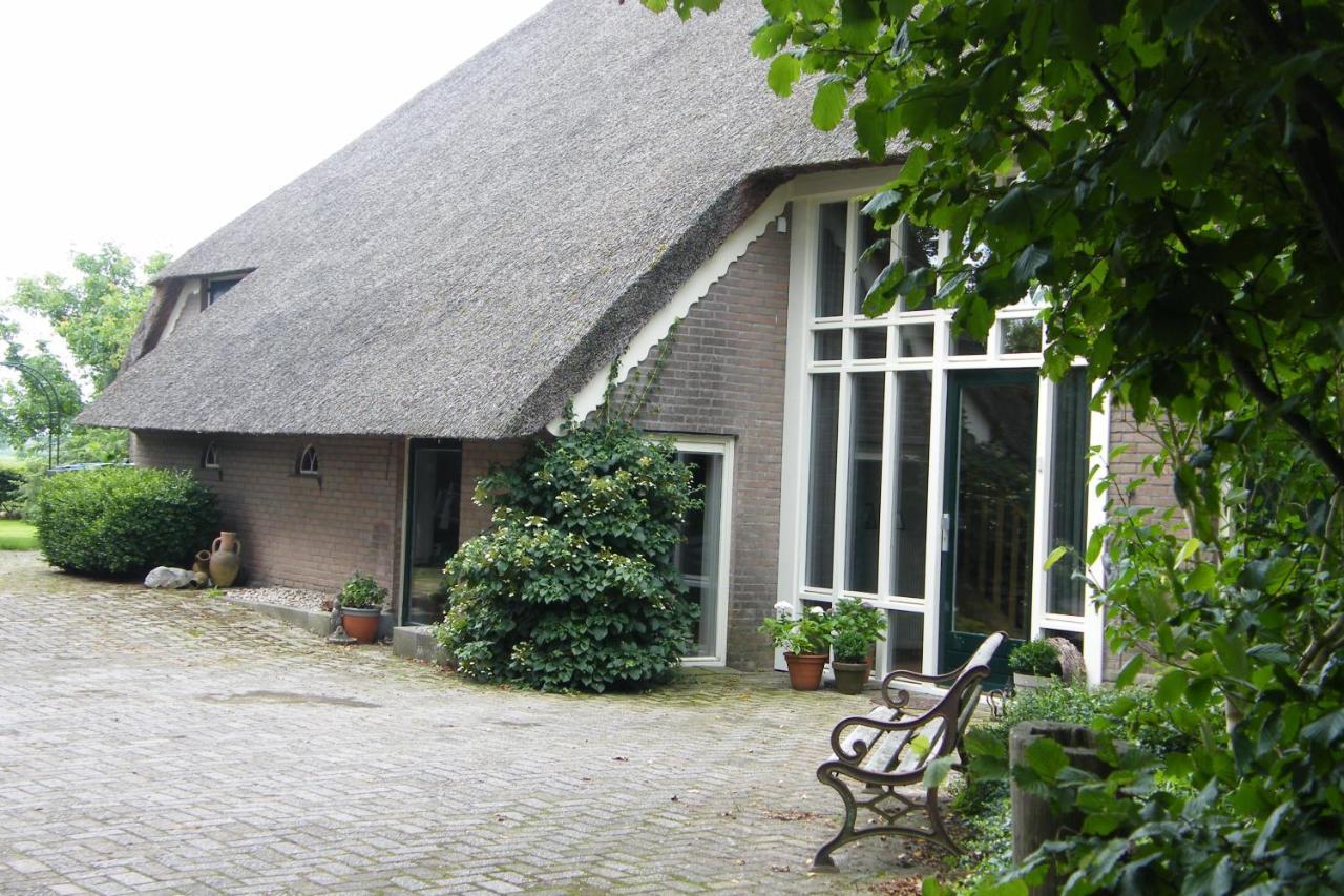 Bed and Breakfast Bij Ons Op 20 Nijeveen Exterior foto